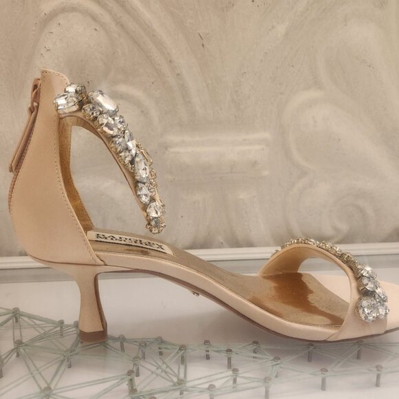 Badgley Mischka Embellished heeled sandals. NWT. Size 6 - Picture 4 of 8